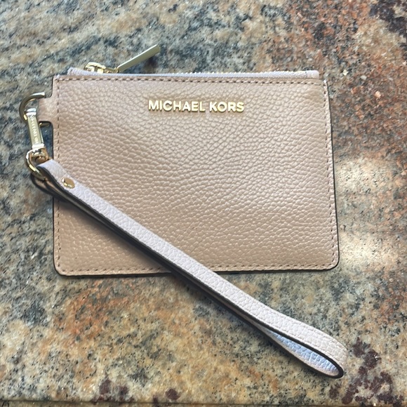 Michael Kors card holder Cream/Almost Pinkish Color - Picture 4 of 6
